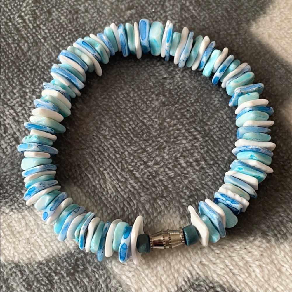 Bracelets blue beads stretch safety pin - Picture 2 of 5